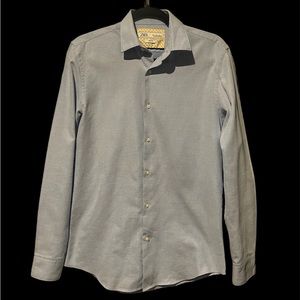 Zara Light Blue Pique Button Down Collared Shirt Size Medium Slim Fit